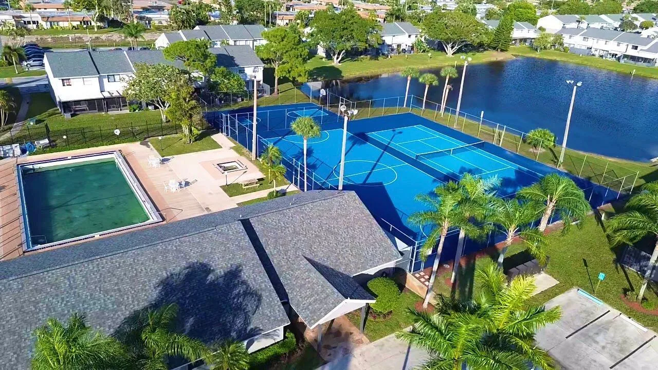 2606 CANALSIDE Drive, FL 33463 photo 12
