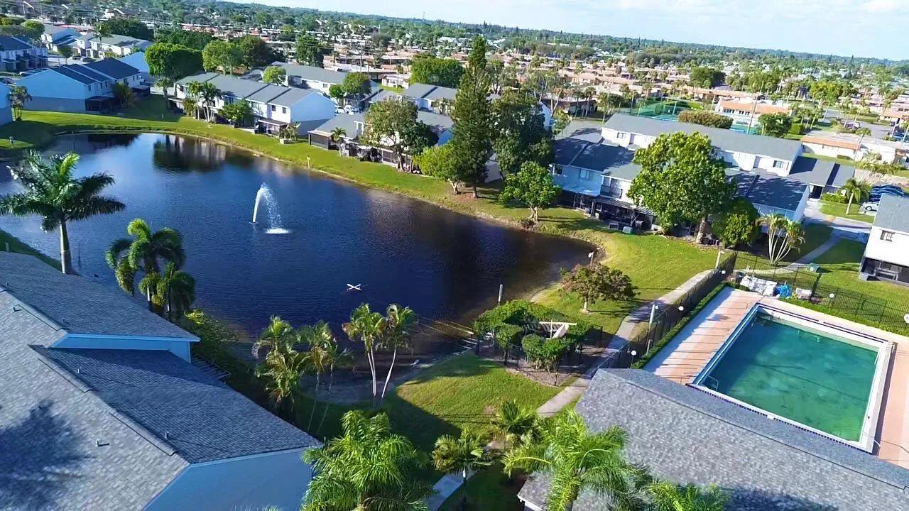 2606 CANALSIDE Drive, FL 33463 photo 13
