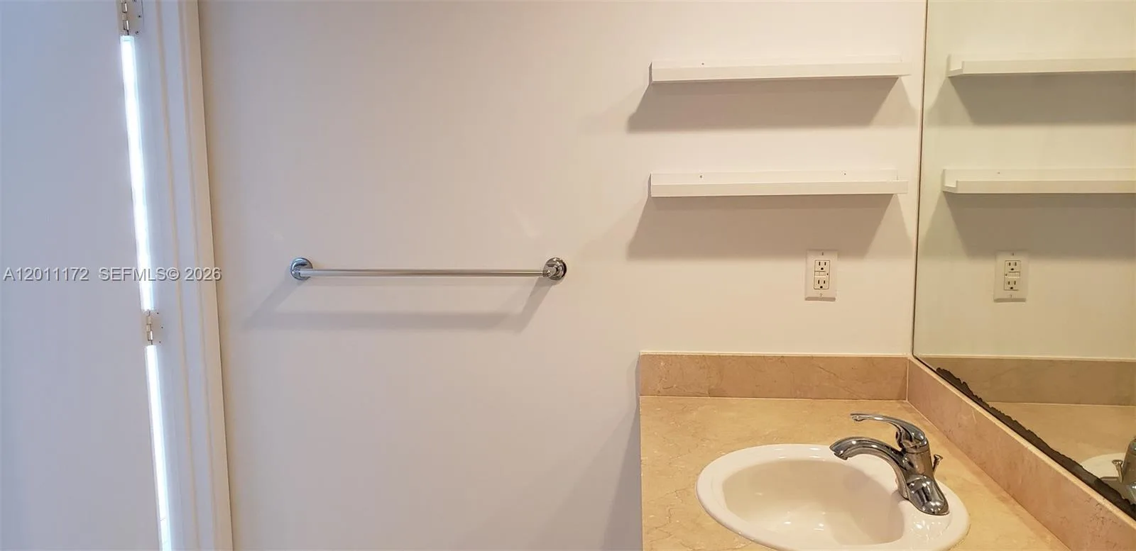 325 S Biscayne Blvd # 3120, Miami, FL 33131 photo 9