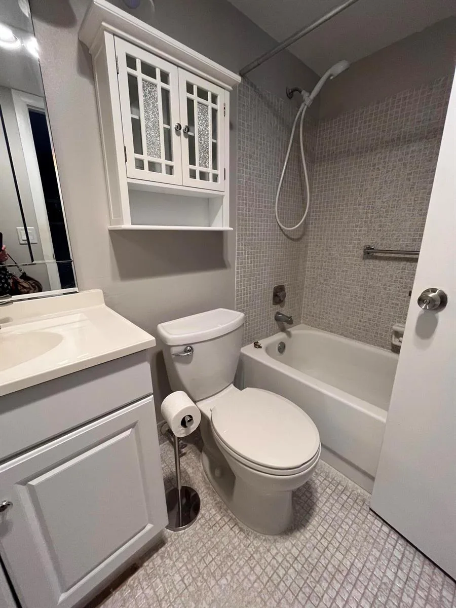 119 E Westbury E # 119, Deerfield Beach, FL 33442 photo 10