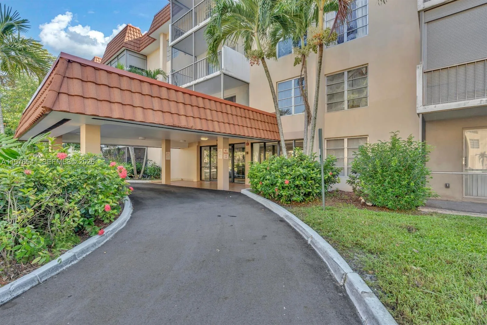 4166 Inverrary Dr # 410, Lauderhill, FL 33319 photo 8