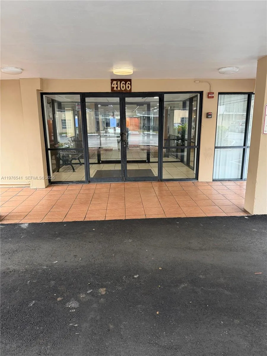 4166 Inverrary Dr # 410, Lauderhill, FL 33319 photo 9