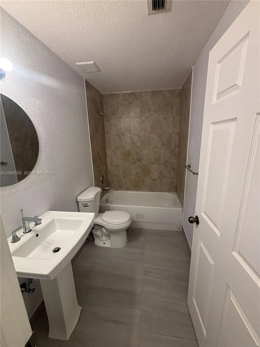 14084 NE 2nd Ave # 14084, Miami, FL 33161 — zdjęcie 4