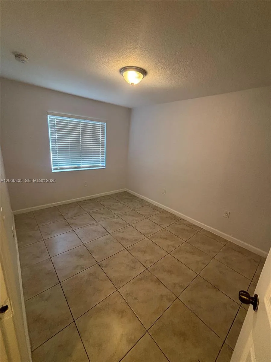 14084 NE 2nd Ave # 14084, Miami, FL 33161 photo 8