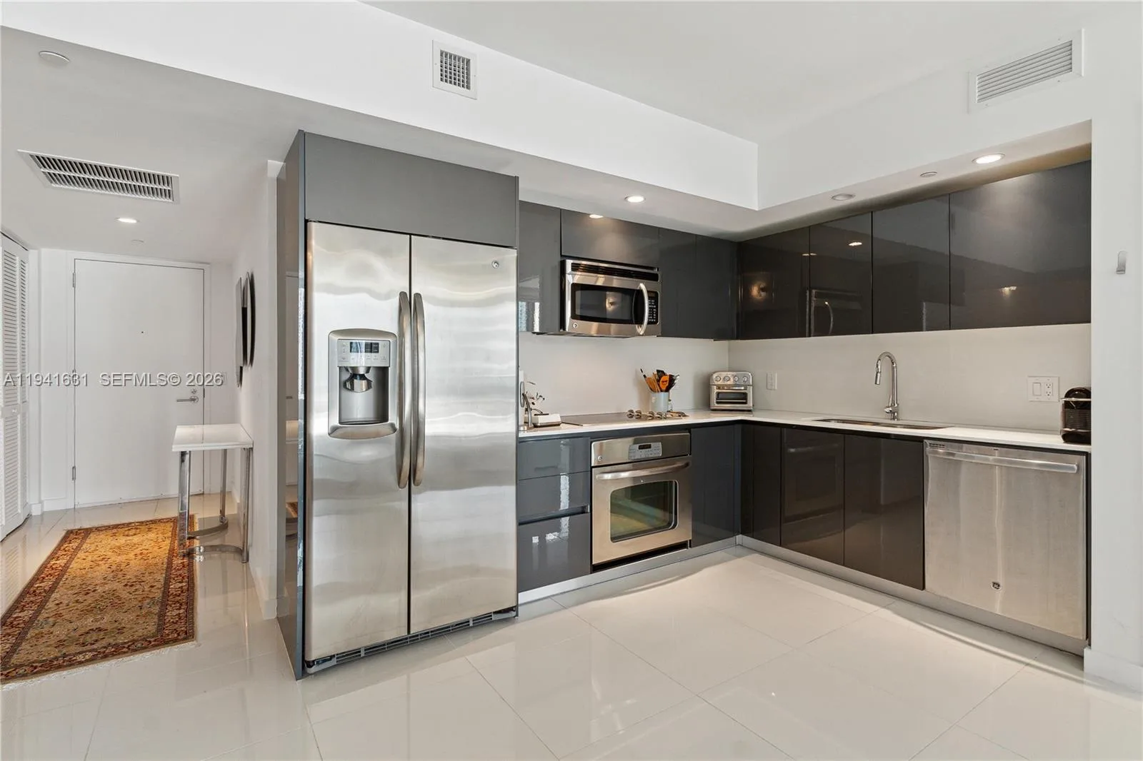 31 SE 6 # 2007, Miami, FL 33131 photo 6