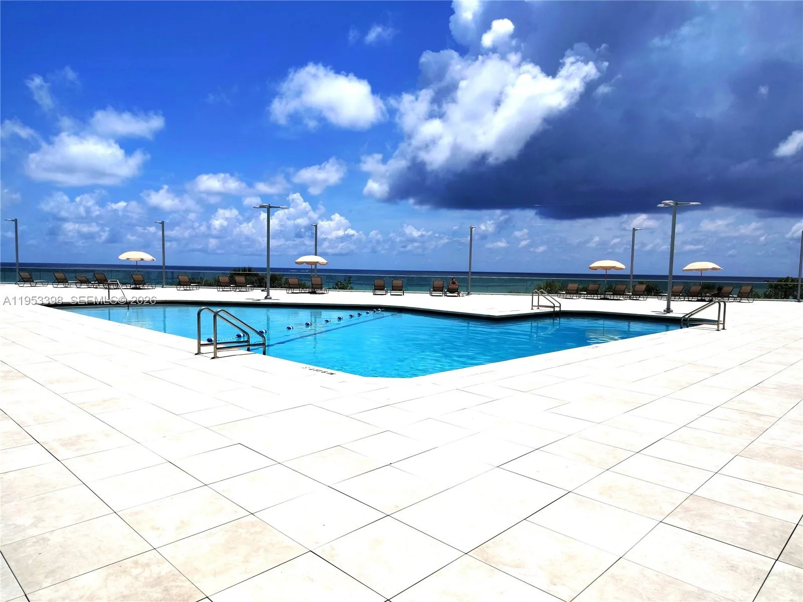 7135 Collins Ave # 722, Miami Beach, FL 33141 photo 2