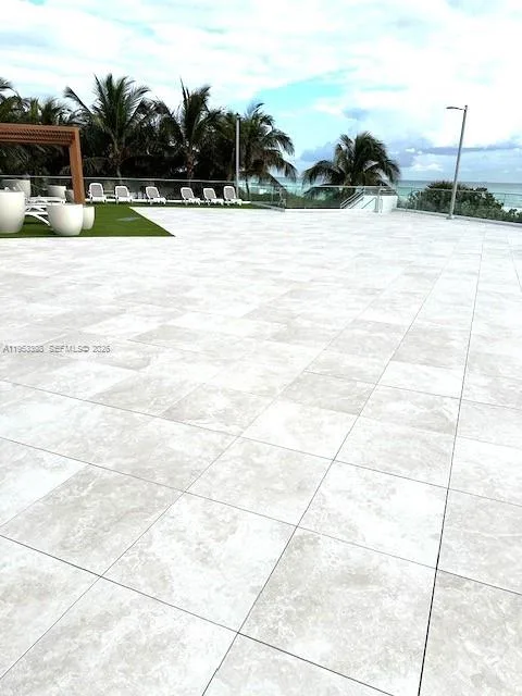 7135 Collins Ave # 722, Miami Beach, FL 33141 photo 4