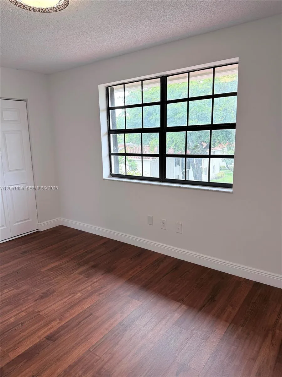 9850 Hammocks Blvd # 107, Miami, FL 33196 photo 11
