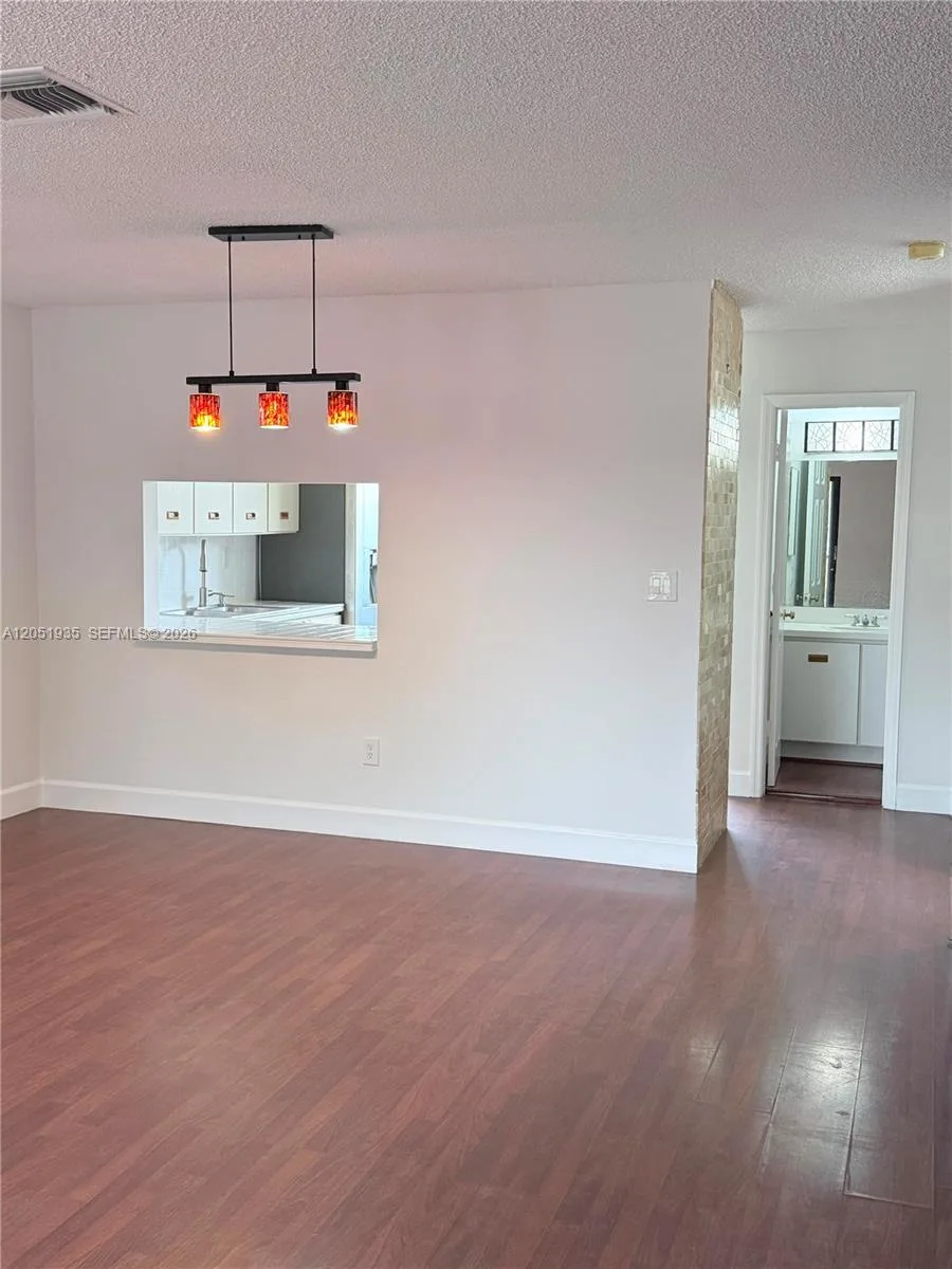 9850 Hammocks Blvd # 107, Miami, FL 33196 photo 4