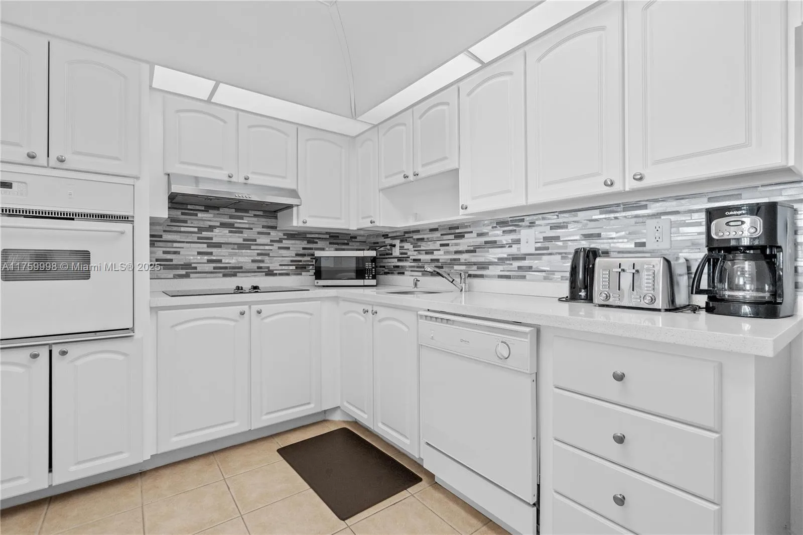 19370 Collins Ave # 614, Sunny Isles Beach, FL 33160 photo 10