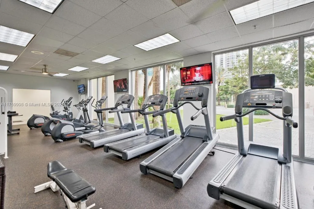 19370 Collins Ave # 614, Sunny Isles Beach, FL 33160 photo 2