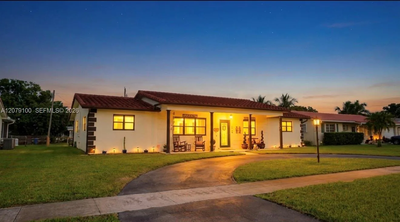 4301 Adams St, Hollywood, FL 33021