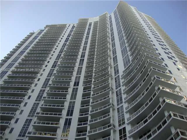901 Brickell Key Blvd # 1701, Miami, FL 33131