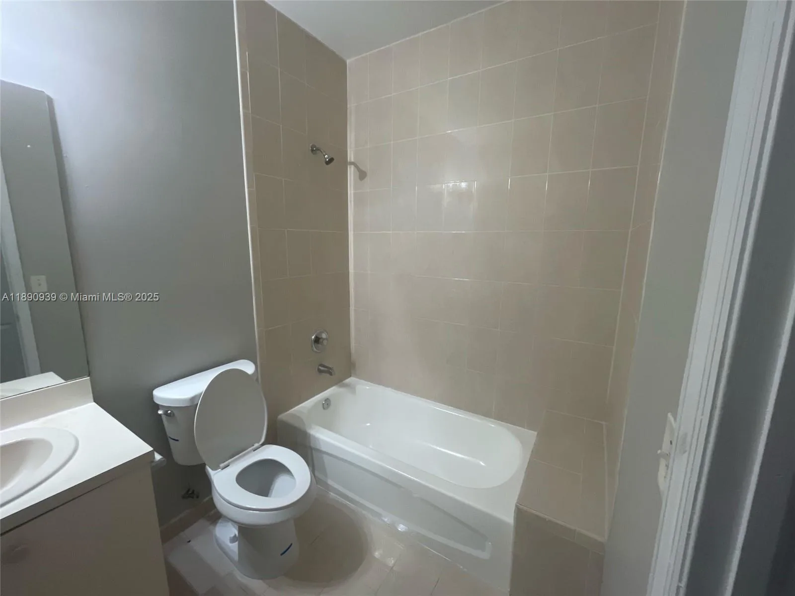2731 NE 3rd Dr # 203, Homestead, FL 33033 photo 7