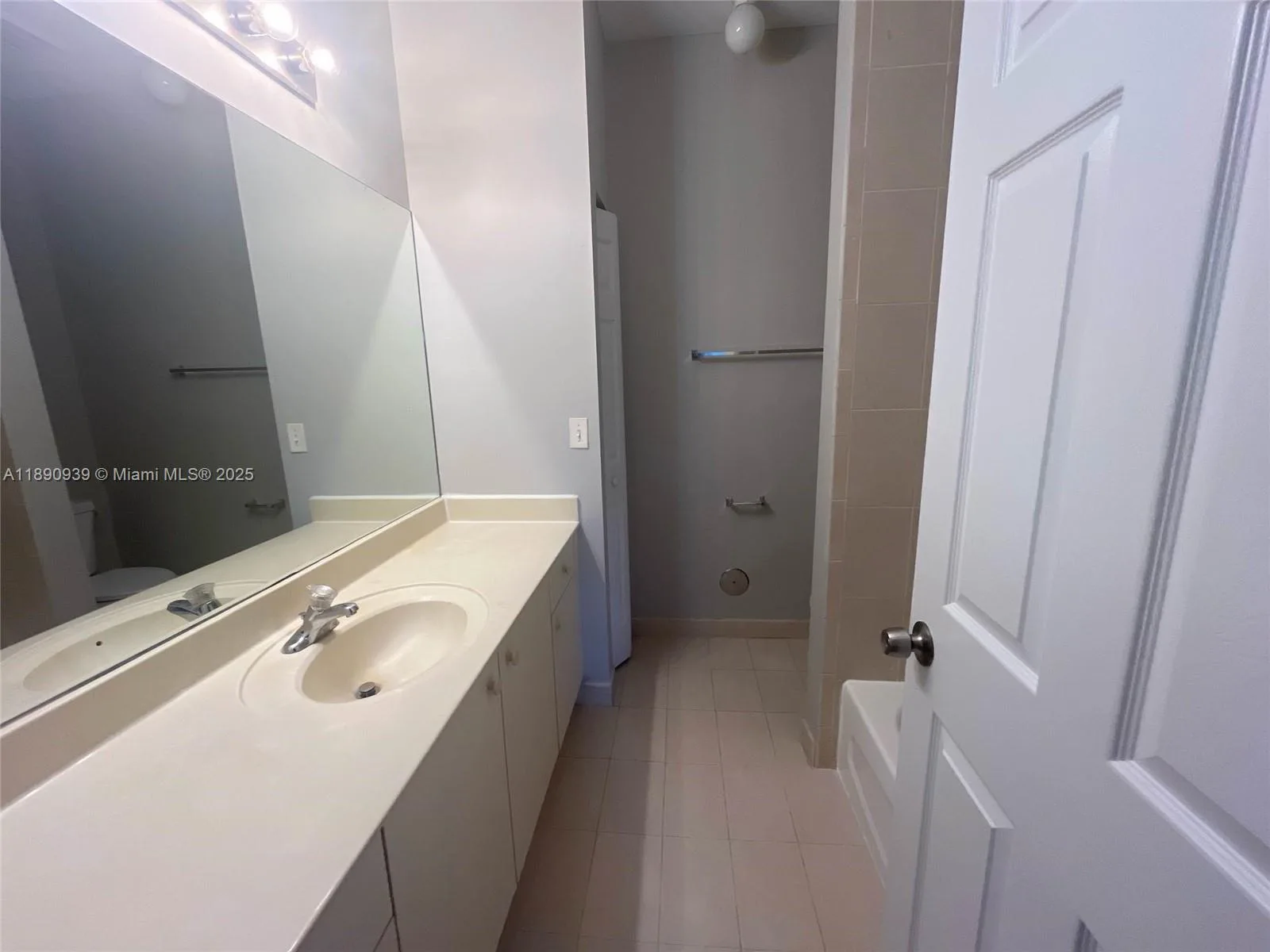 2731 NE 3rd Dr # 203, Homestead, FL 33033 photo 8
