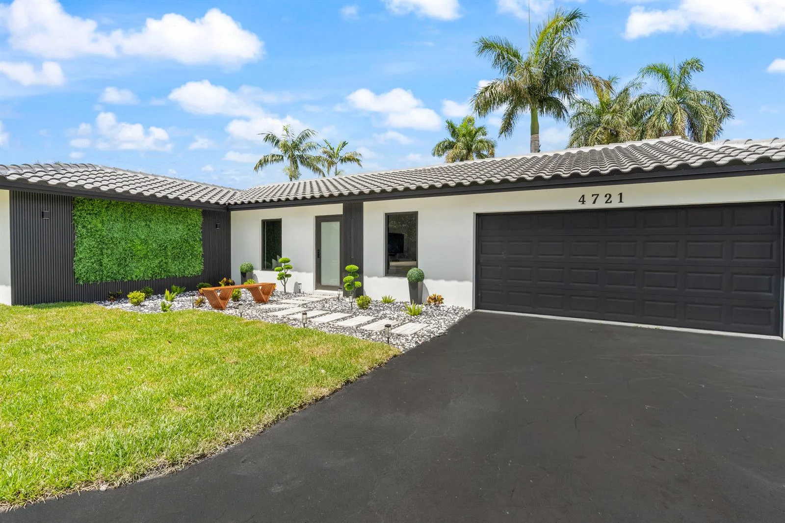 4721 Bayview Drive, Fort Lauderdale, FL 33308