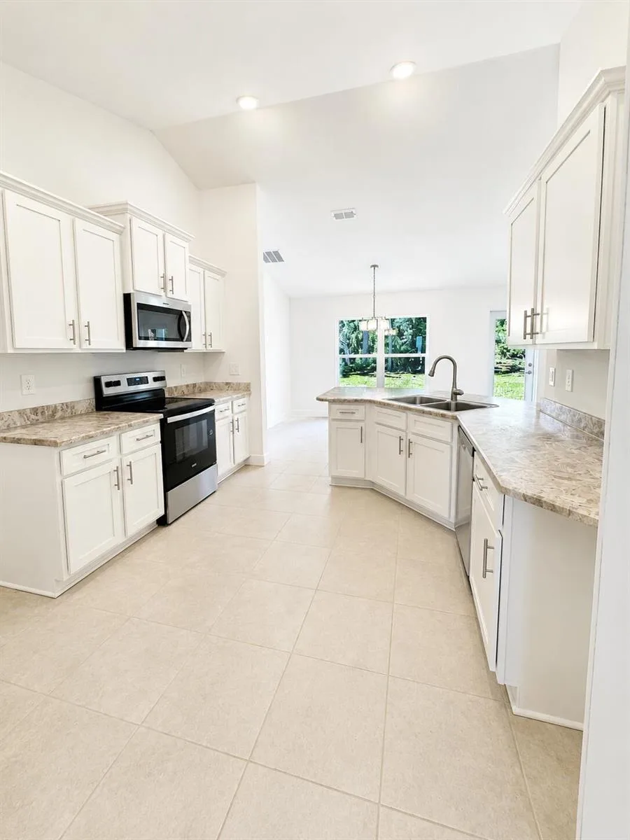 3009 SW Savona Boulevard, Port St. Lucie, FL 34953 photo 3