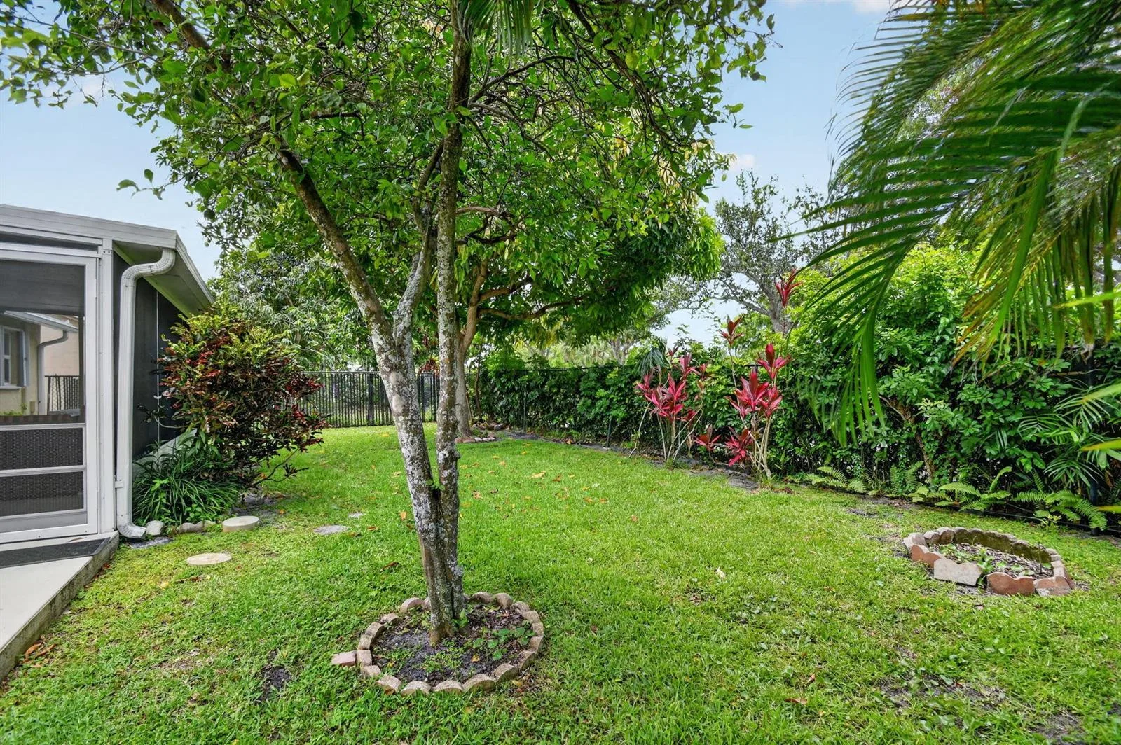 1080 Salmon Isle, FL 33413 photo 9
