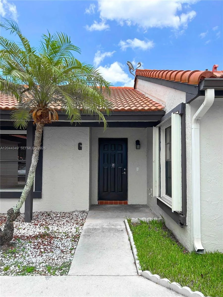 14970 SW 48th Ter # 27G, Miami, FL 33185