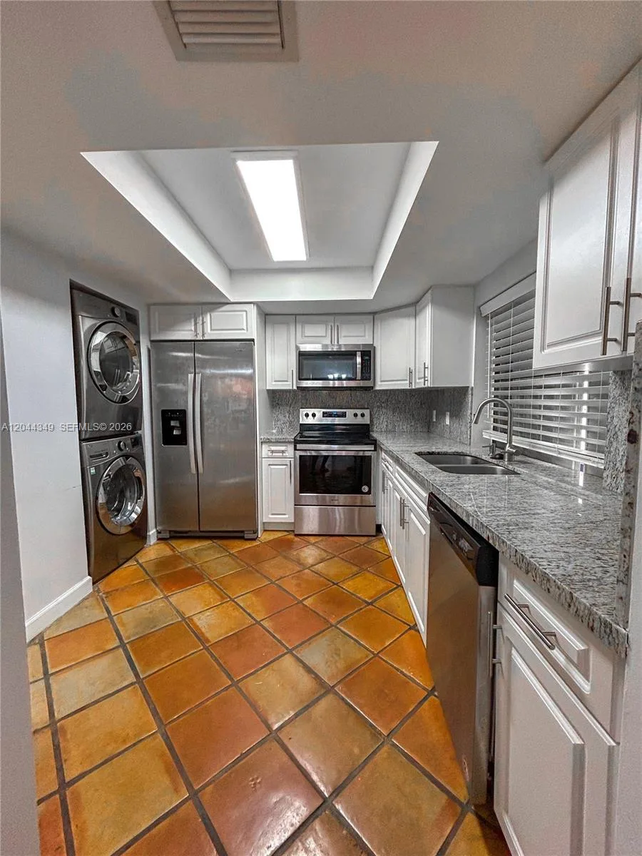 14970 SW 48th Ter # 27G, Miami, FL 33185 photo 3