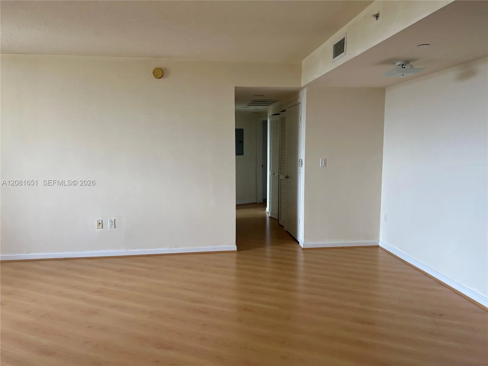 19501 W Country Club Dr # 611, Aventura, FL 33180 photo 4