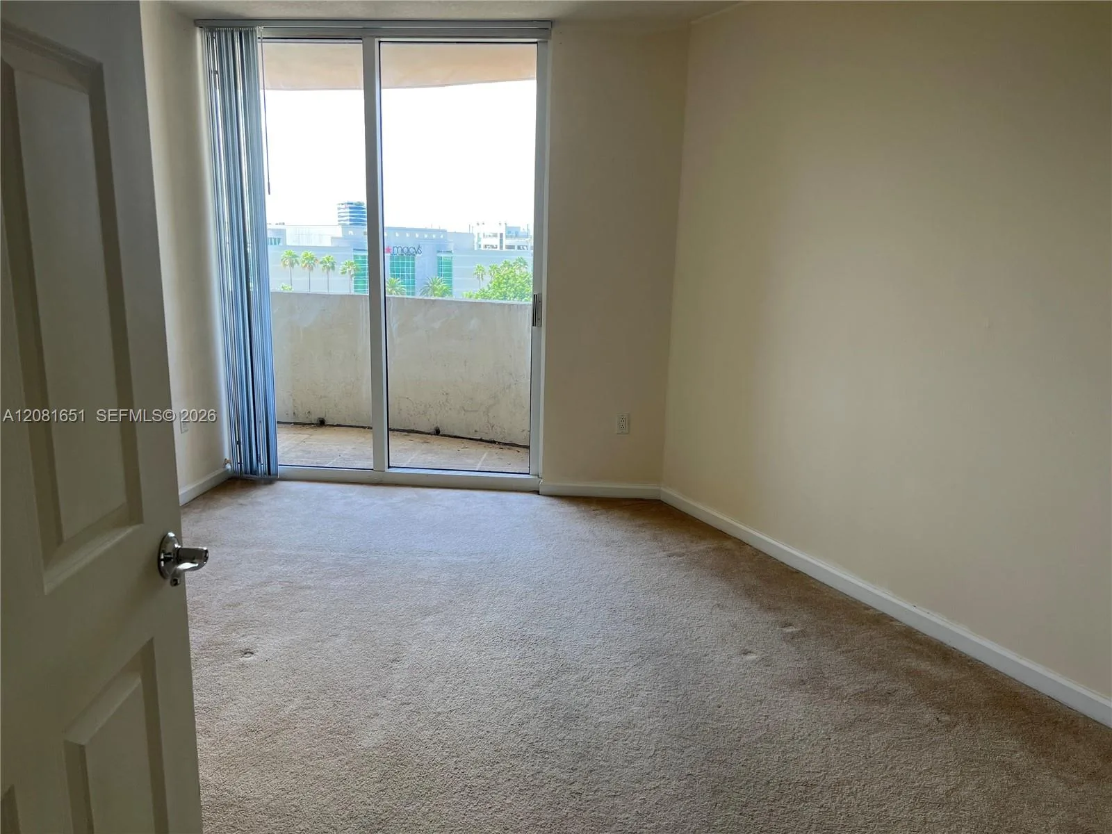 19501 W Country Club Dr # 611, Aventura, FL 33180 photo 8