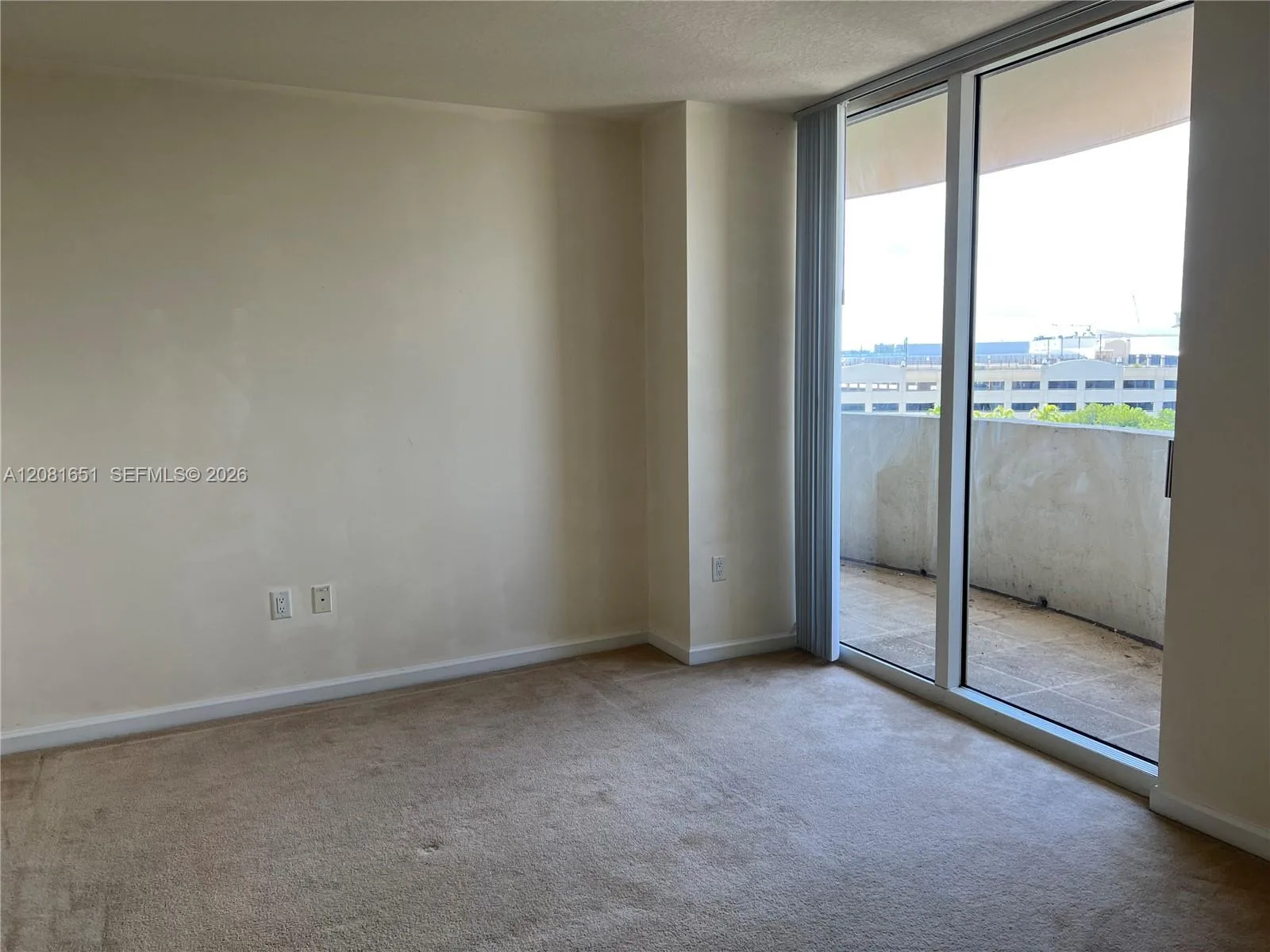 19501 W Country Club Dr # 611, Aventura, FL 33180 photo 9