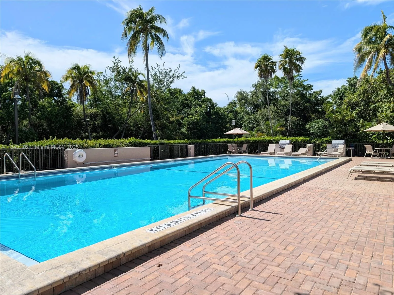 181 Crandon Blvd # 206, Key Biscayne, FL 33149 photo 2