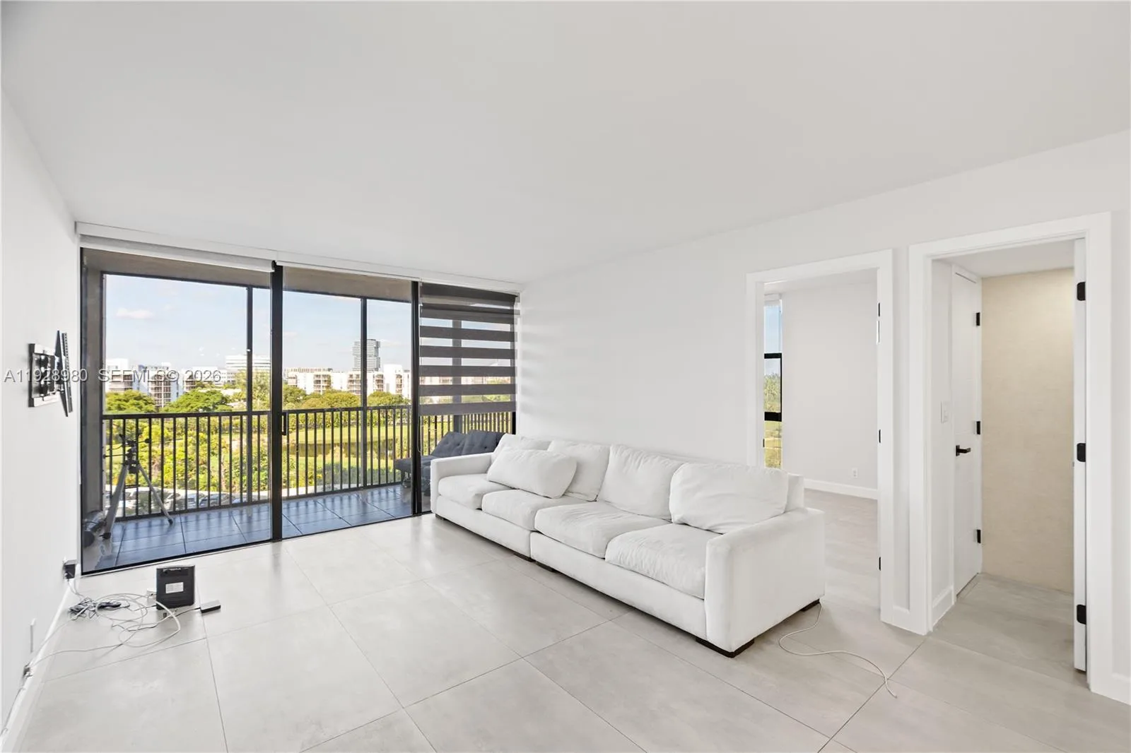 20301 W Country Club Dr # 722, Aventura, FL 33180 photo 10