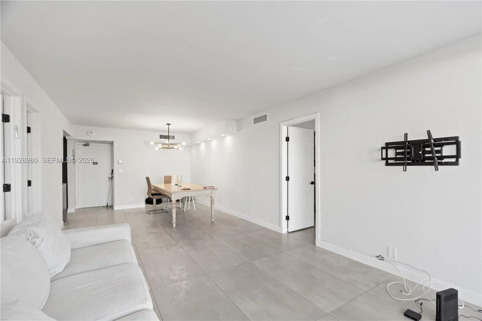 20301 W Country Club Dr # 722, Aventura, FL 33180 photo 12