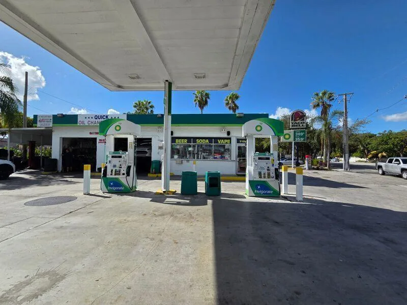 3198 S Dixie Highway, Miami, FL 33133 photo 2