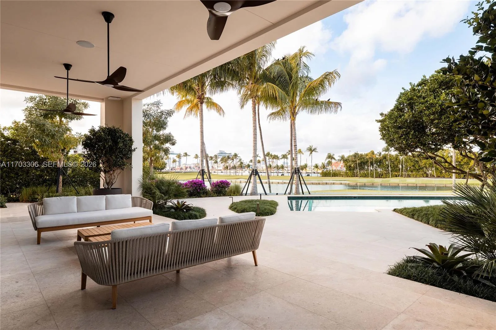 1006 Links Drive, Miami Beach, FL 33109 photo 11