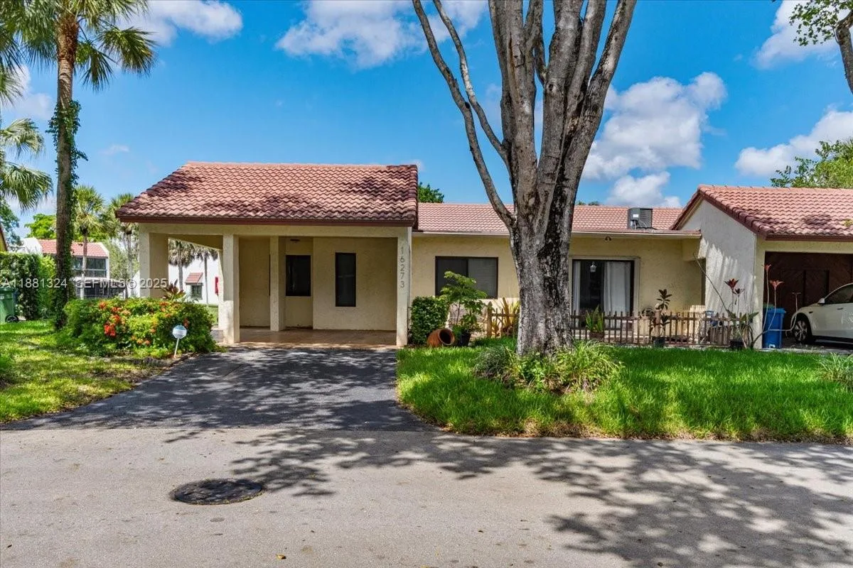 16273 Laurel Dr # 7, Weston, FL 33326