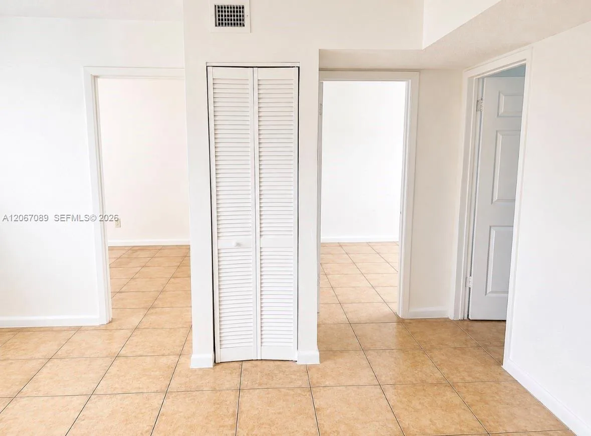 272 SW 3rd St # A-D, Deerfield Beach, FL 33441 photo 4