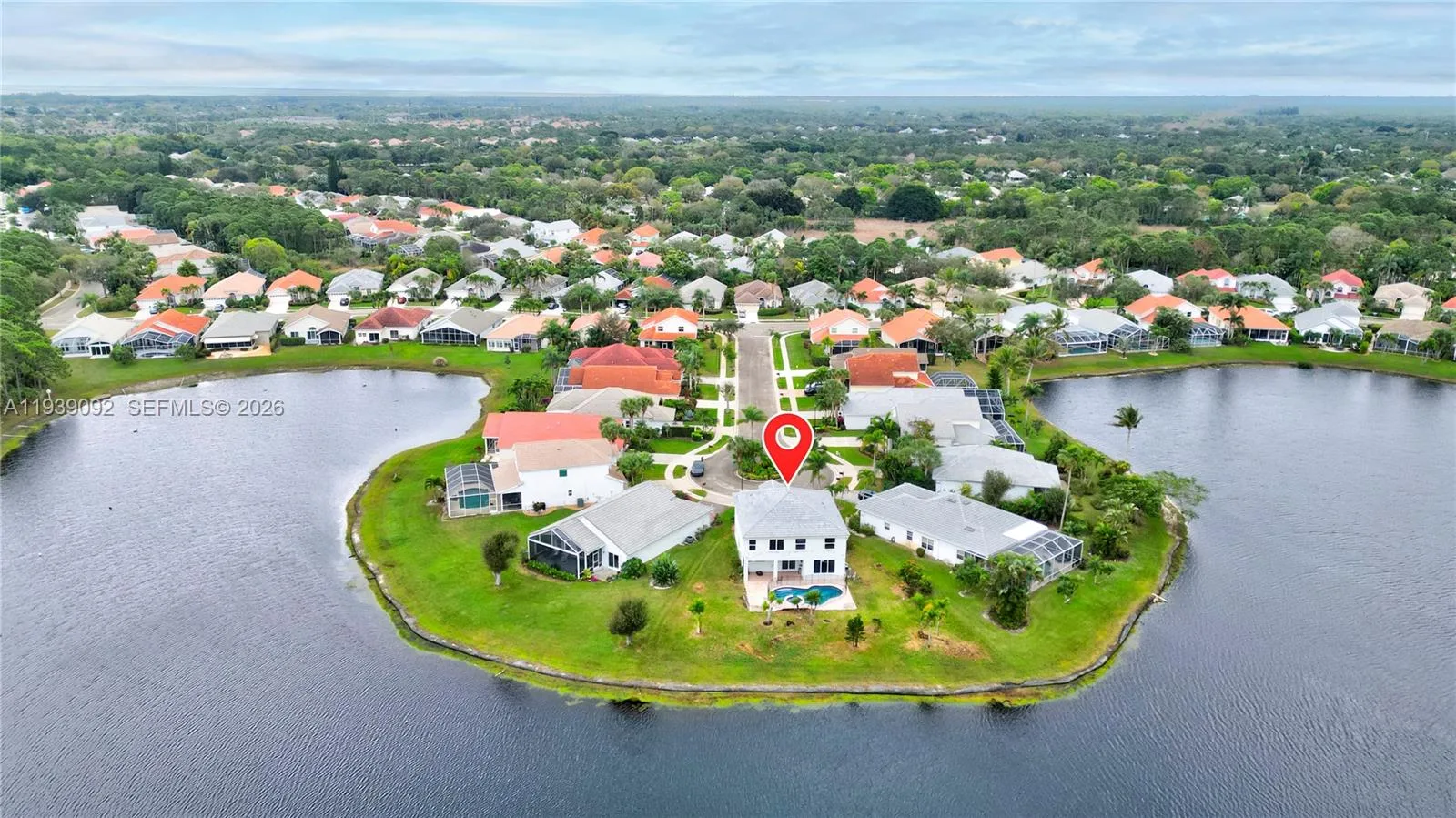 7109 SE Walden Pond Ct, Stuart, FL 34997 photo 2