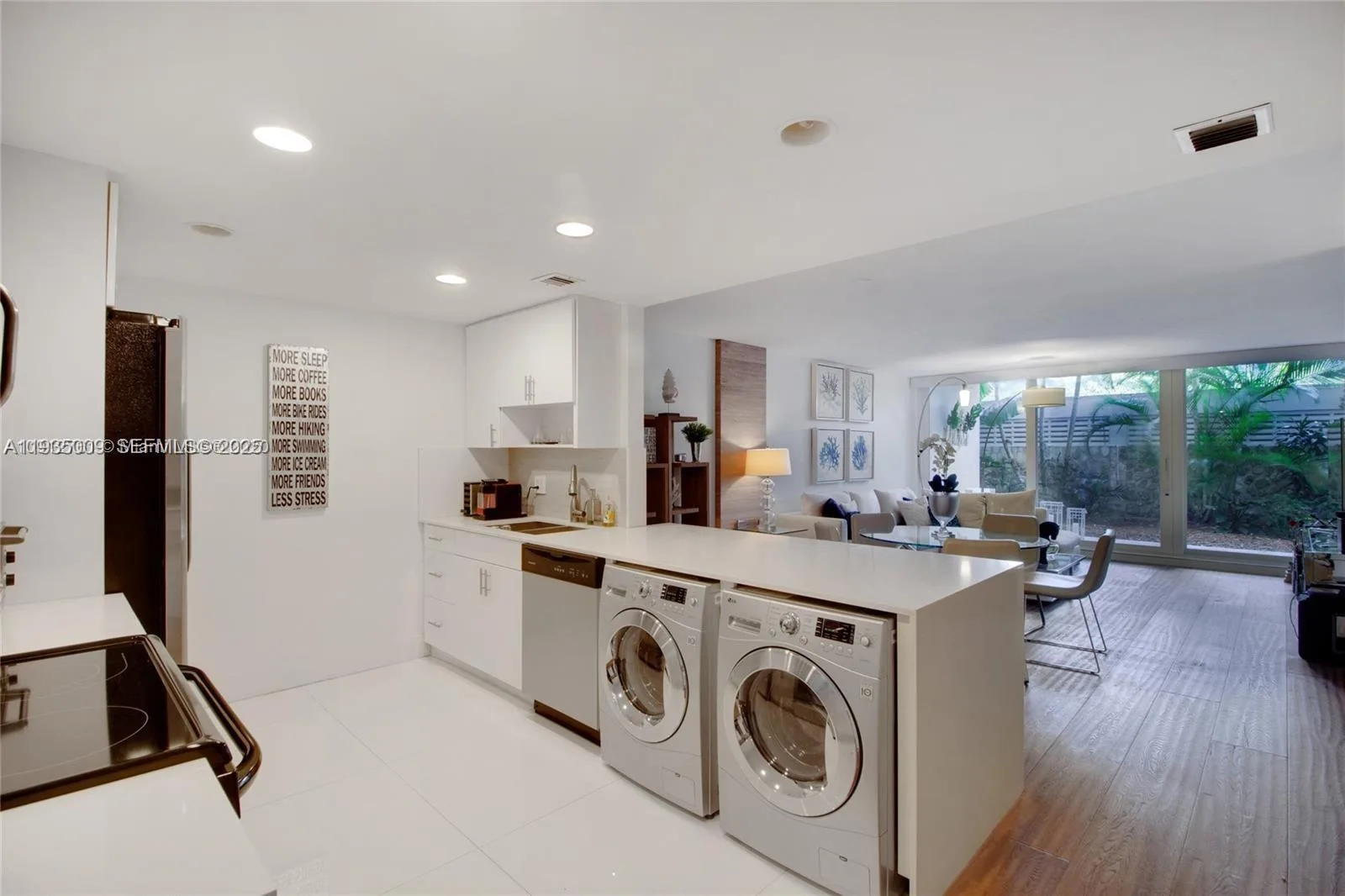 155 Ocean Lane Dr # 104, Key Biscayne, FL 33149 photo 4