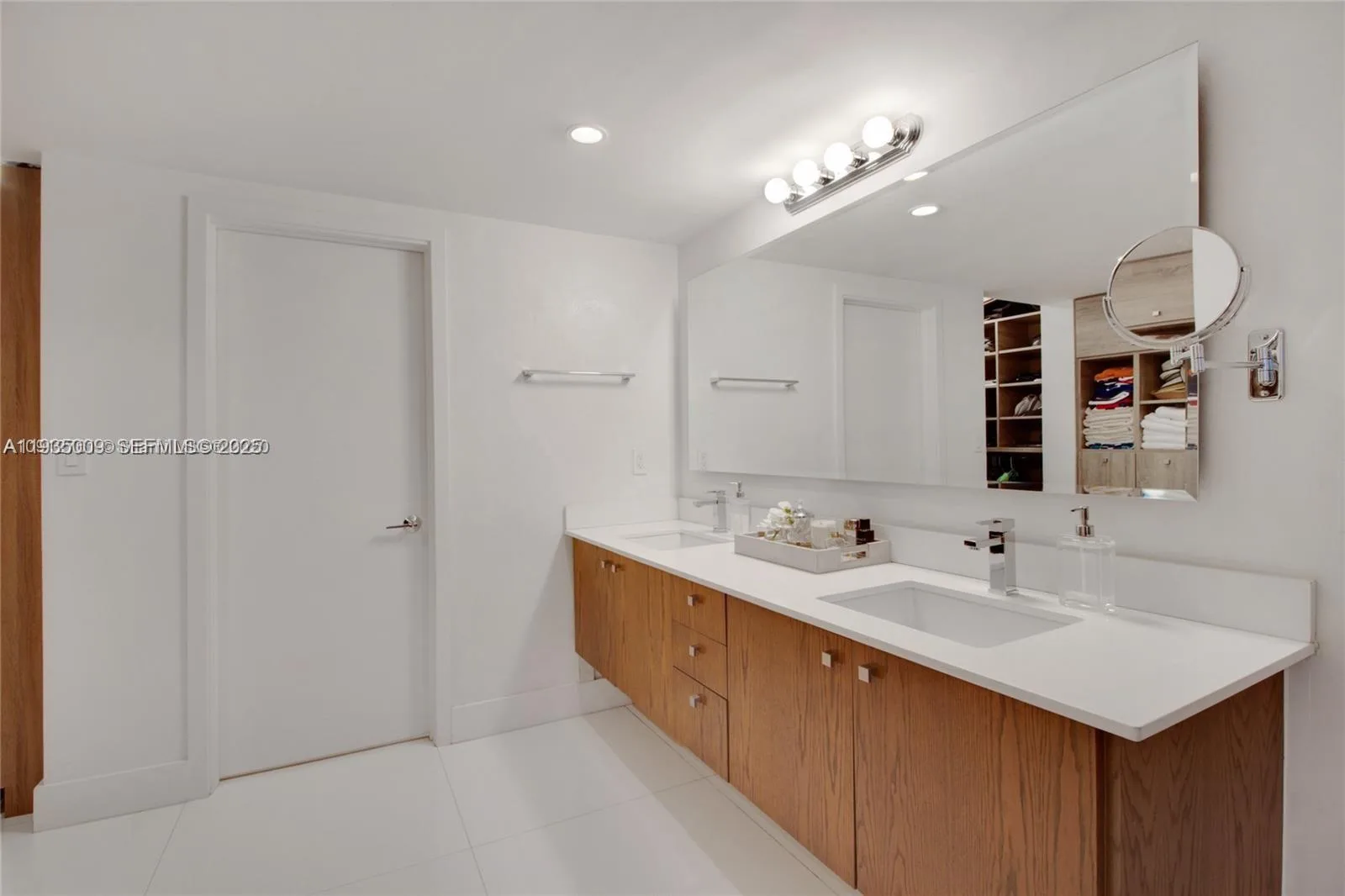 155 Ocean Lane Dr # 104, Key Biscayne, FL 33149 photo 7