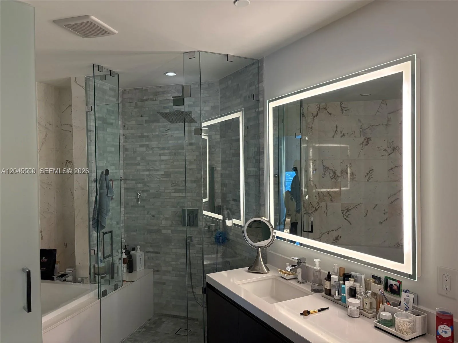 851 NE 1st Ave # 3706, Miami, FL 33132 photo 3