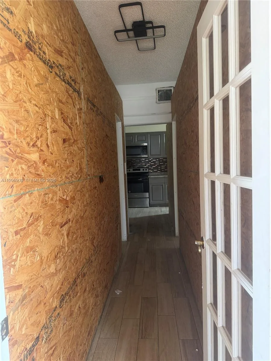 634 SW 10th Ave, Miami, FL 33130 photo 3