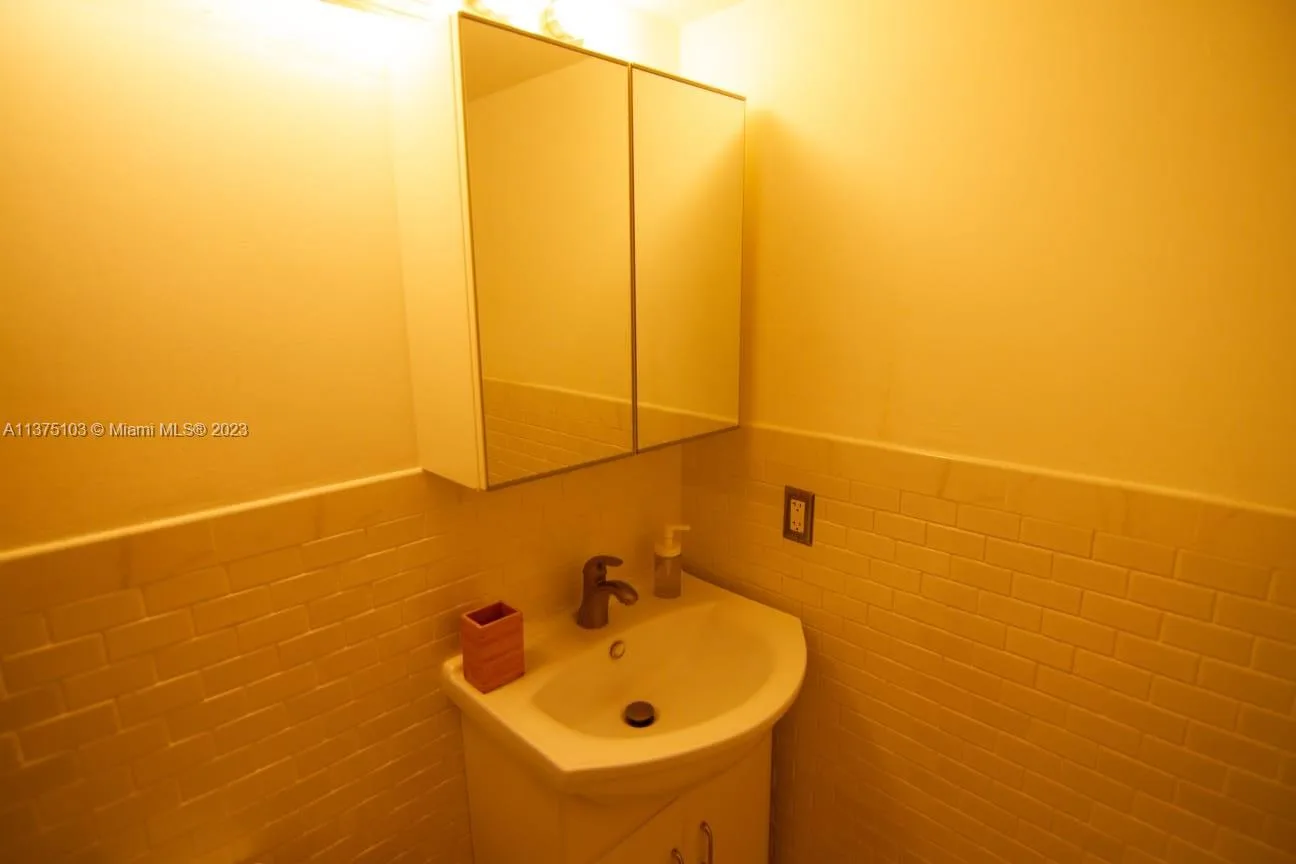 753 Michigan Ave # 2C, Miami Beach, FL 33139 photo 2