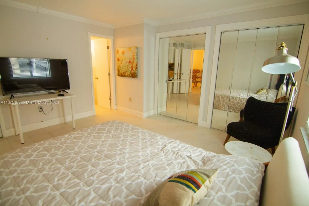 753 Michigan Ave # 2C, Miami Beach, FL 33139 photo 5