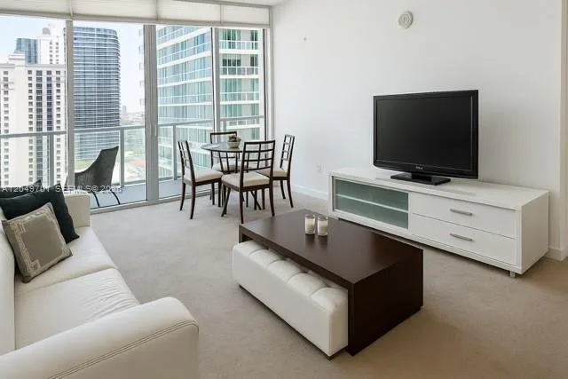79 SW 12th St # 3111-S, Miami, FL 33130