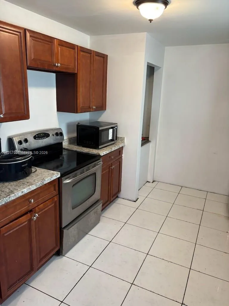 3241 Willin, Fort Myers, FL 33916 photo 5