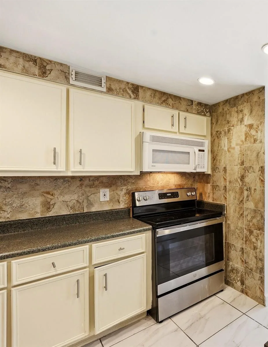 401 Golden Isles Drive # 602, Hallandale Beach, FL 33009 photo 13