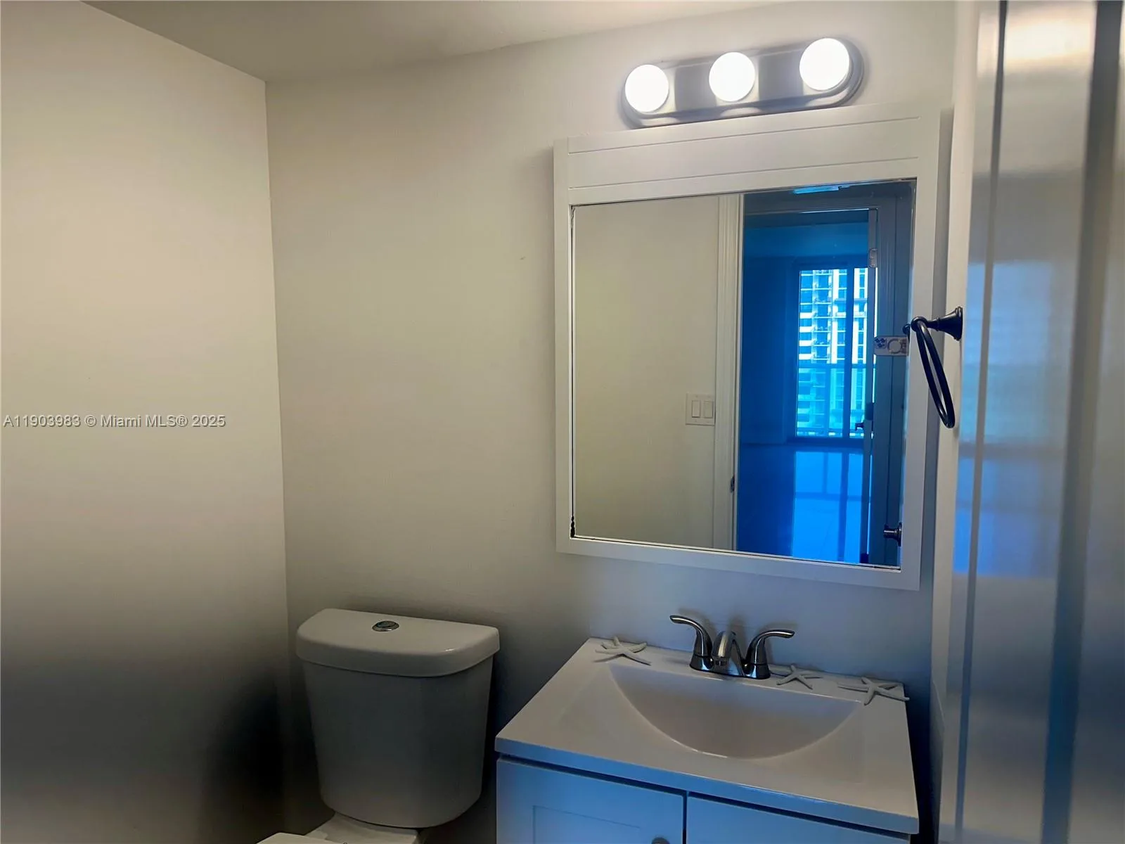100 Bayview Dr # 1230, Sunny Isles Beach, FL 33160 photo 9