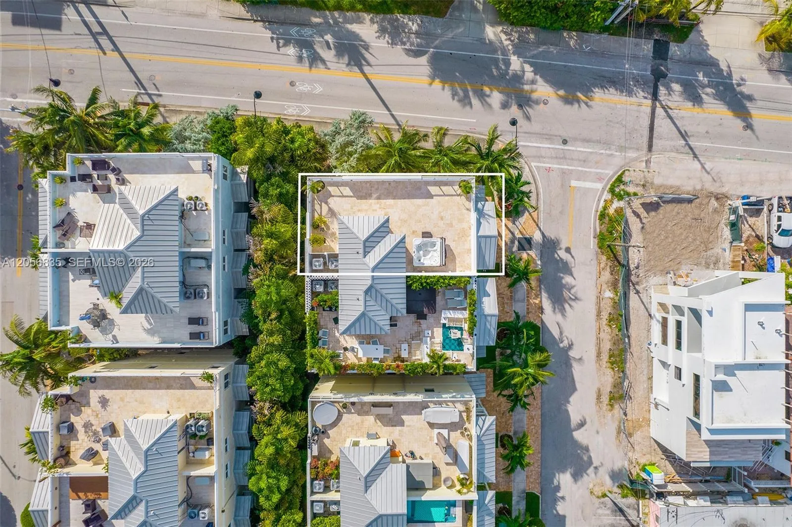 348 Elm St # B-10, Hollywood, FL 33019 photo 3