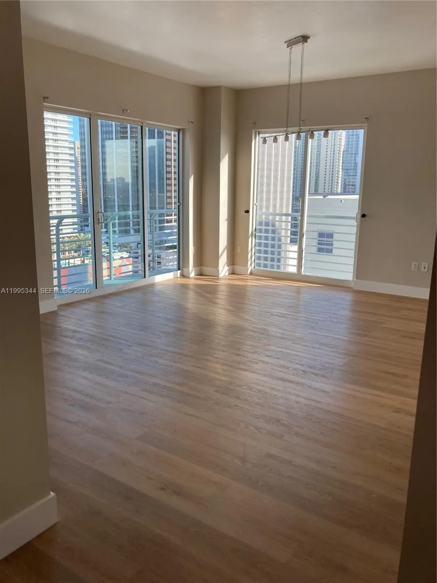 133 NE 2nd Ave # 2112, Miami, FL 33132 photo 4