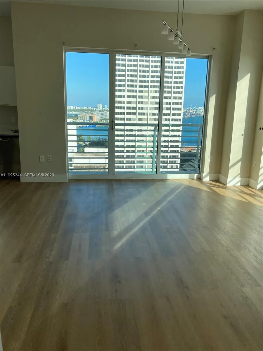 133 NE 2nd Ave # 2112, Miami, FL 33132 photo 8
