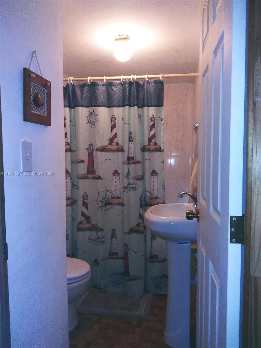 261 Burgundy Dr, Tavernier, FL 33070 photo 10