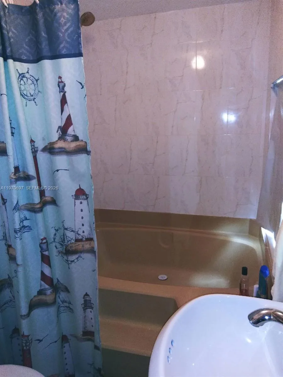 261 Burgundy Dr, Tavernier, FL 33070 photo 12